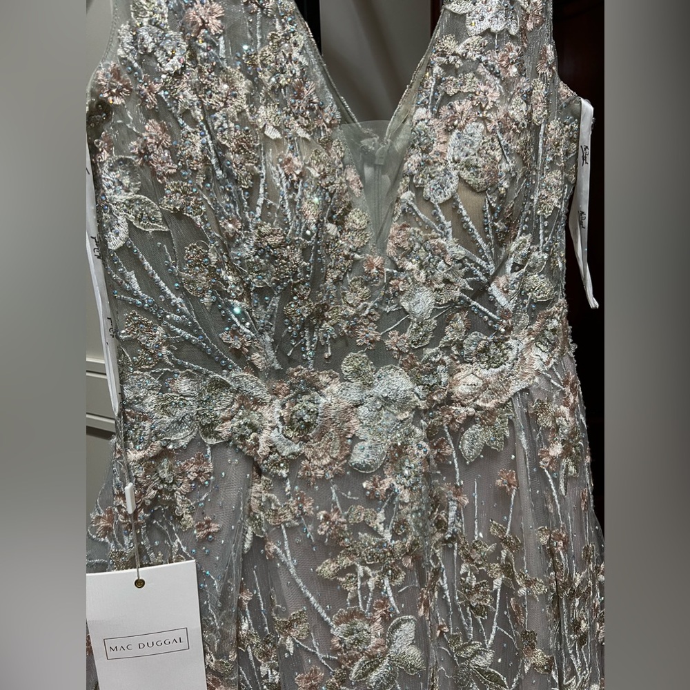 A-line embroidered floral gown - Picture 9 of 16
